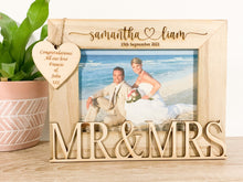 Load image into Gallery viewer, Personalised Wedding Mr & Mrs Photo Frame Gift