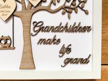 Load image into Gallery viewer, Personalised Grandchildren Wooden Family Tree Frame
