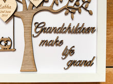 Load image into Gallery viewer, Personalised Grandchildren Wooden Family Tree Frame