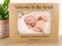 Load image into Gallery viewer, Personalised New Born Baby Oak Photo Frame Gift
