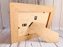 Load image into Gallery viewer, Personalised Best Mummy Birthday Oak Photo Frame

